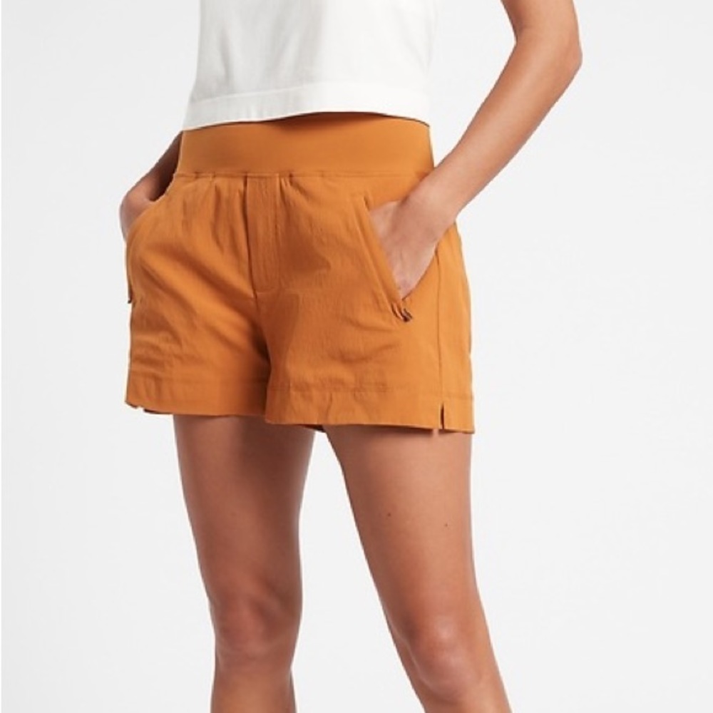 Athleta Trekkie North Short Burnt Orange- Small
